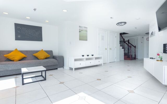 Dilo Apartments