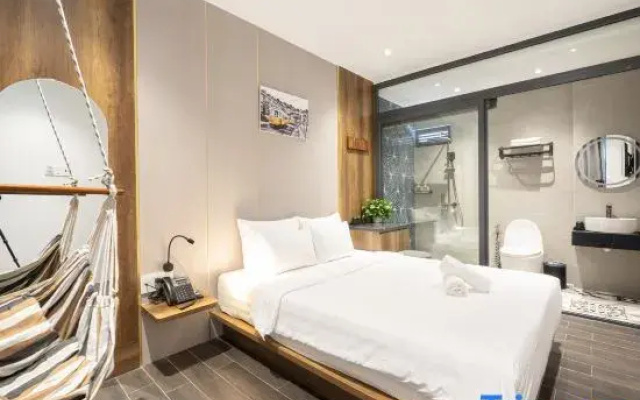 La Hotel Thoai Ngoc Hau