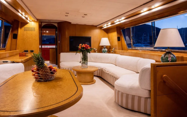 Yacht San Lorenzo 22