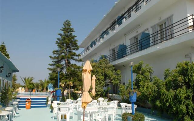 Anna Apartments