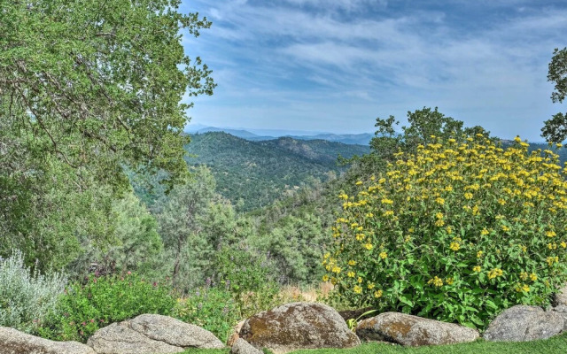 Unique 'yosemite Mountaintop Retreat' on 100 Acres
