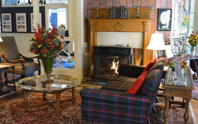 Stafford's Bay View Inn