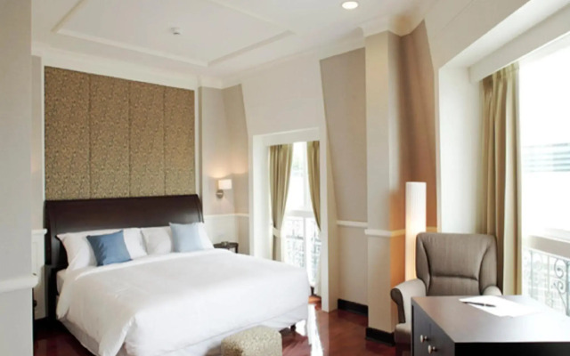 Aurum The River Place