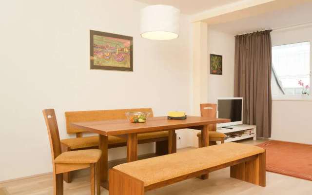 Design-Apartment Karlsplatz with Balcony
