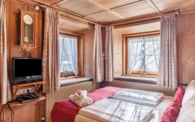 Ferienhaus Familien und Gruppenhaus Garten Grillkamin