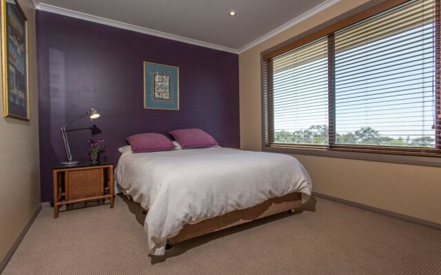 Tura Beachhouse in Dolphin Cove