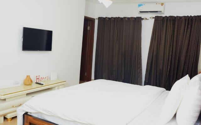 Classy 3 Bedroom Terrace apartment