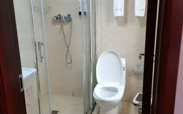Zhenjiang Youjia Hotel