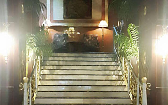 Dar Al Eiman Grand Hotel