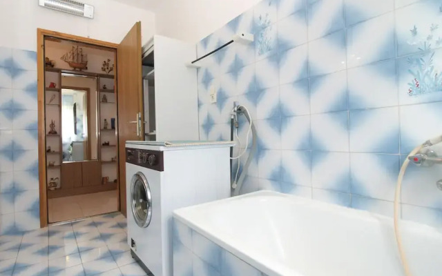 Apartment 1644