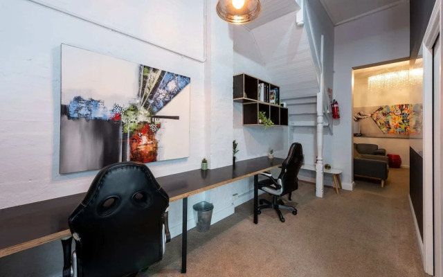 Unique 2BR Converted Storefront APT in Alphington!