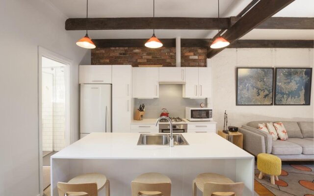 Boutique Stays - Gladstone Cottage, South Melbourne