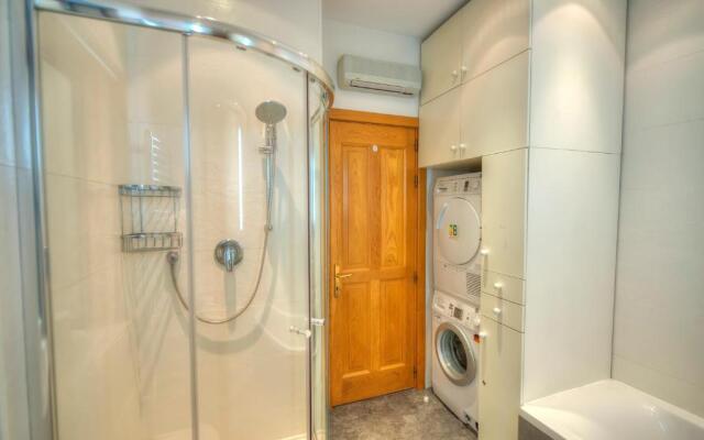 Bright and spacious 3 bedroom apartment with breathtaking views - GOSLM3