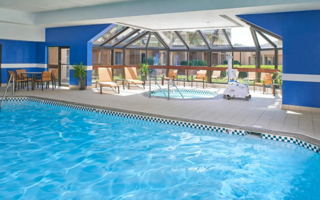 Courtyard by Marriott Detroit Livonia