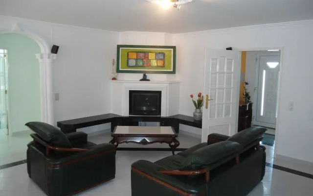 Alamos House