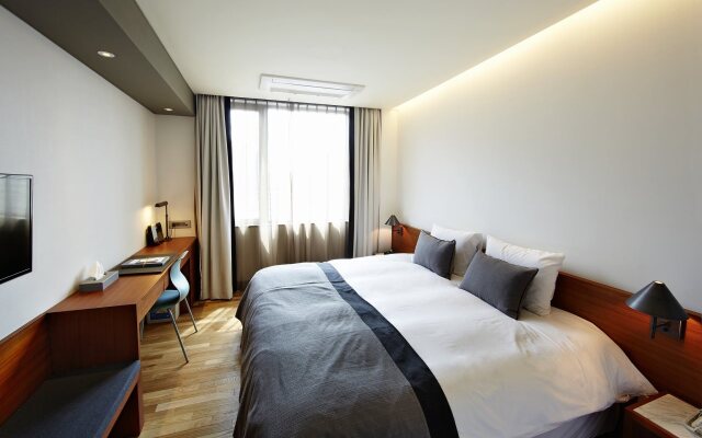 Seoul Hotel ShinShin Myeongdong