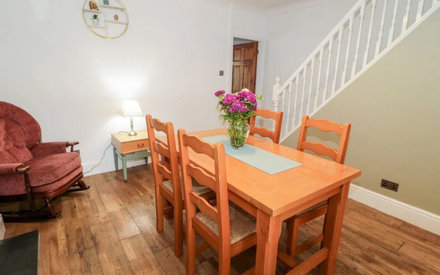 1 River View Terrace