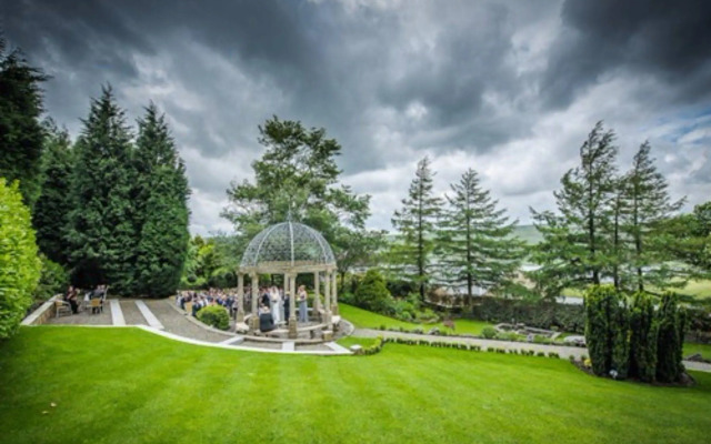 The Saddleworth Hotel