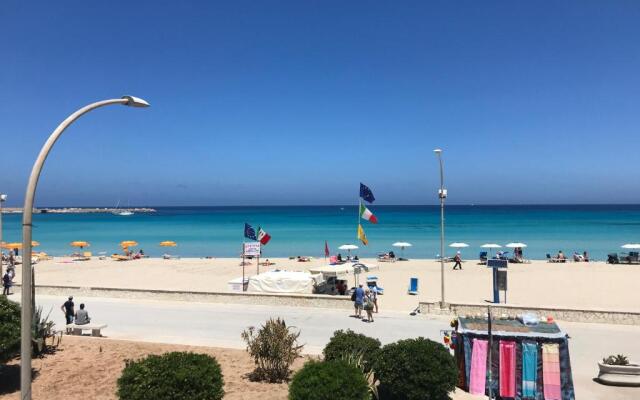 Casa Azzurra sul mare e centralissima