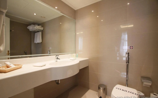 Piraeus Theoxenia Hotel