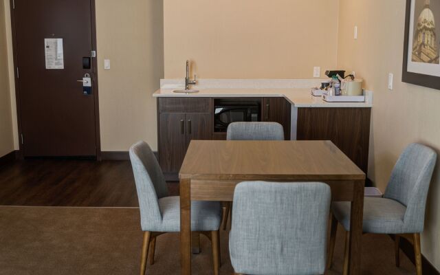 Four Points By Sheraton Sherwood Park