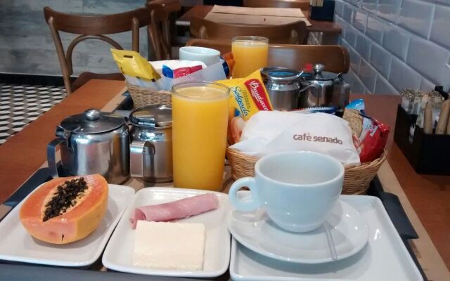 Hotel Fênix (Только для взрослых)