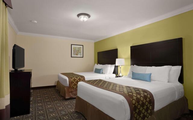Solara Inn and Suites