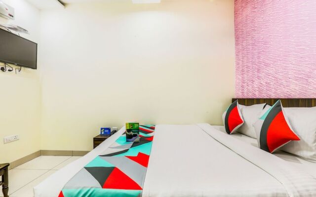 Fabhotel New Dk Palace
