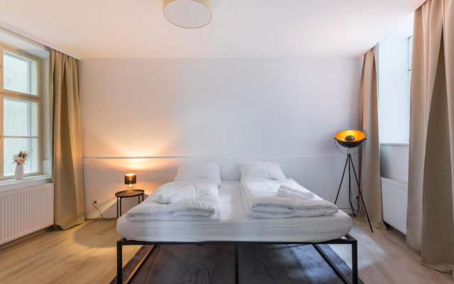 Servus at Naschmarkt