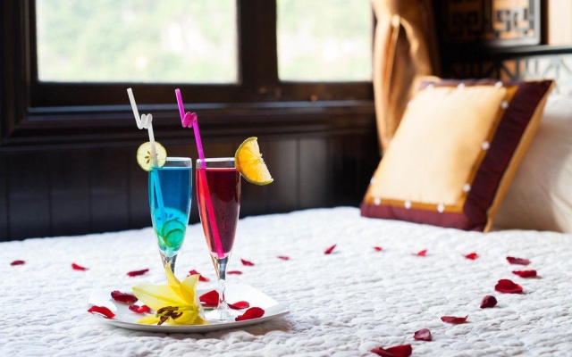 Viet Beauty Cruises – Guest Rooms – Ha Long