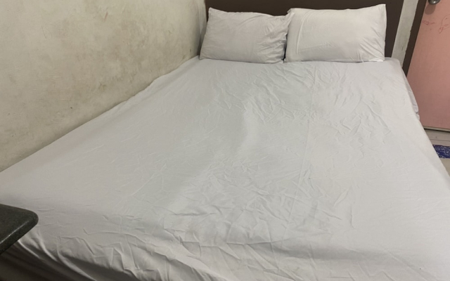 OYO Life 93256 Kos Meninting