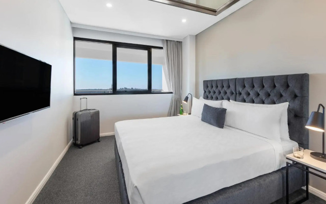 Meriton Suites Kent Street, Sydney