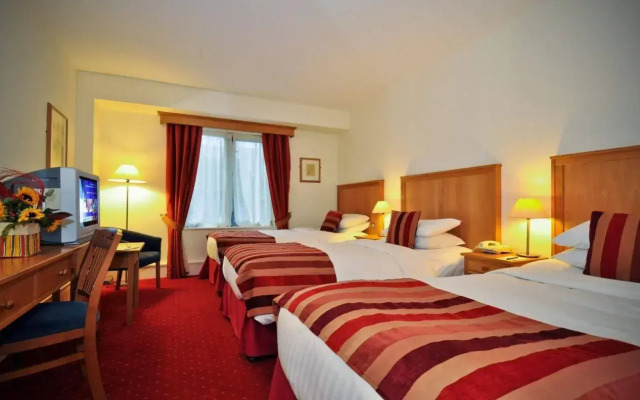 Clifden Station House