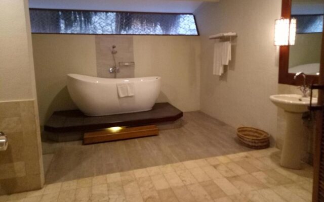 Bluewater Maribago Beach Resort