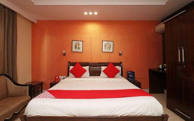 OYO 26915 Hotel North East Residency