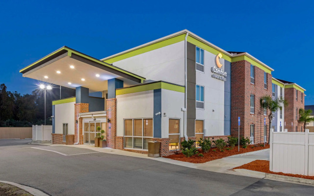 Comfort Inn & Suites