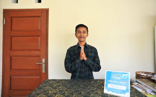 巴厘岛艾里苏卡瓦地苏塔美莎丽99号酒店(Airy Sukawati Sutami Gunung Sari 99X Bali)