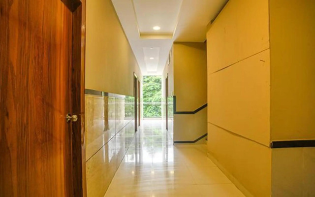 Collection O 70306 New Royal Palace