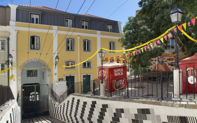Lisbon Serviced Apartments - Ascensor da Bica