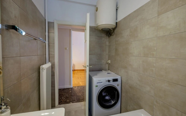 Olala Kolonaki Chic & Spacious 3BR Flat w/ balcony