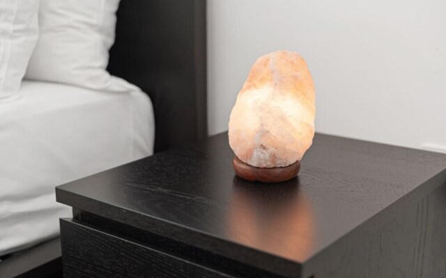 Stunning 1-bed apt W/roof Terrace in Canning Town