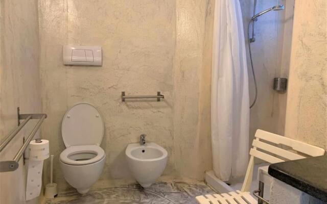 House Uva - on the port of Scalo Galera, Salina