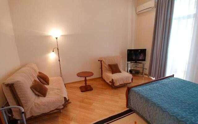 One-Room 3 Kostelna Str. On Maidane Nezalezhnosti