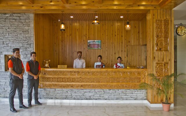 Snow Flakes Resort And Spa Centrally Heated Luxury Resort