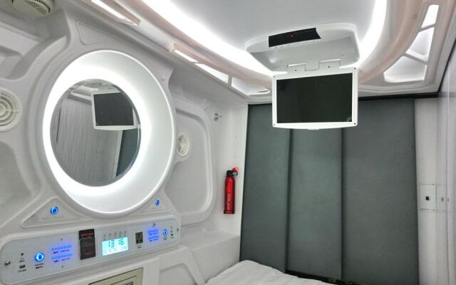 Stay With Me Capsules Hostel