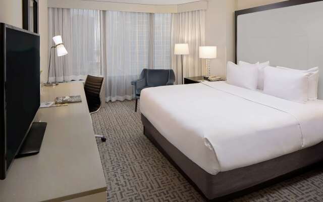 DoubleTree by Hilton Chicago - Magnificent Mile