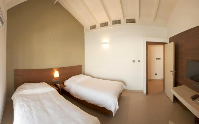 Al Bander Hotel & Resort