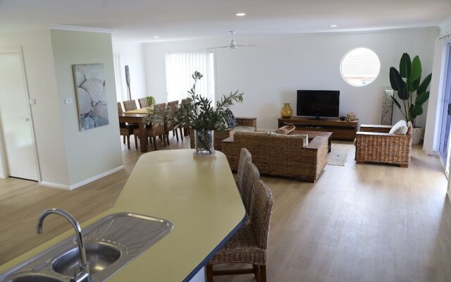 Beaches 1 - 1/7 Convent