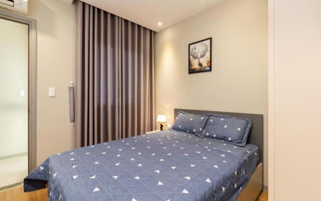 Gold View APT1/2bed/2bath/free pool and Gym
