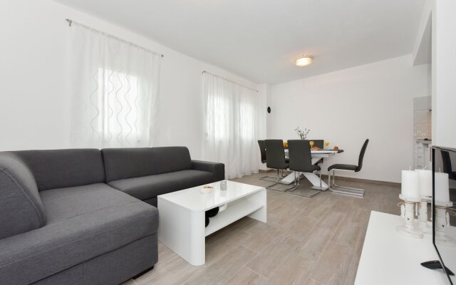 Crowonder Luxury Vir